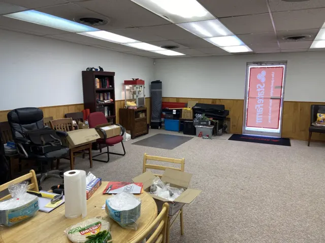 Photo 2 — 105 W Panhandle Street, Slaton, TX 79364