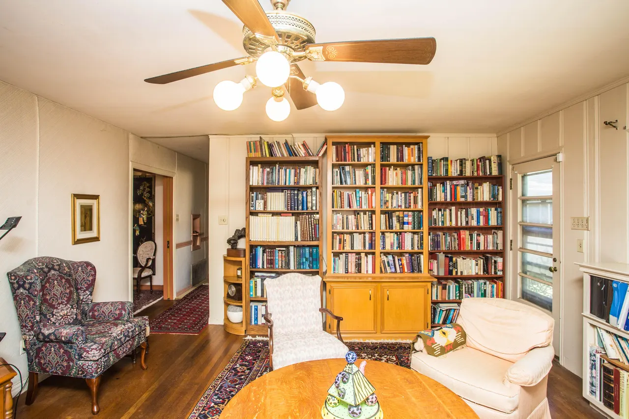 Photo 12 — 1924 31st Street, Lubbock, TX 79411