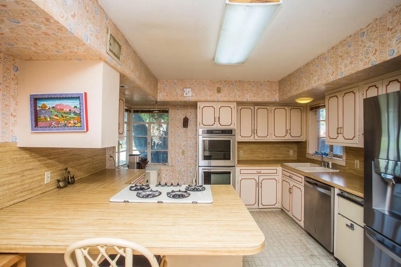 Photo 15 — 1924 31st Street, Lubbock, TX 79411