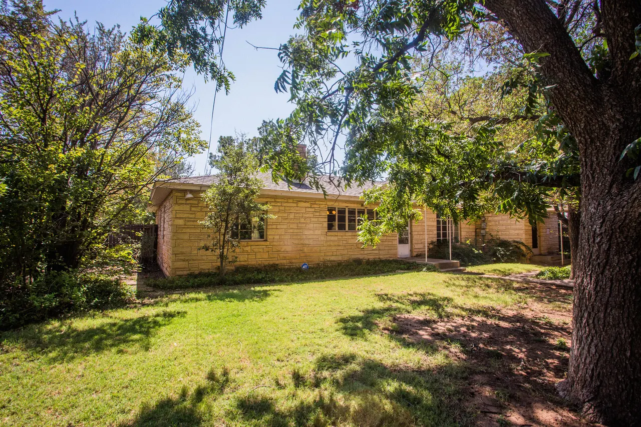Photo 38 — 1924 31st Street, Lubbock, TX 79411