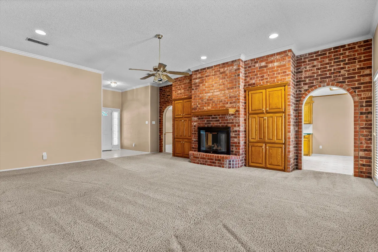 Photo 6 — 504  East Jackson, Levelland, TX 79336