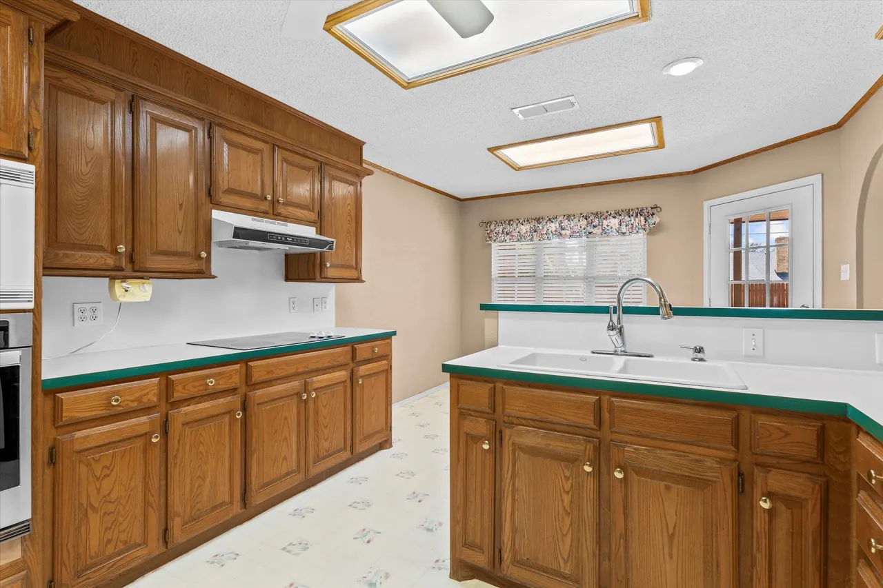Photo 10 — 504  East Jackson, Levelland, TX 79336