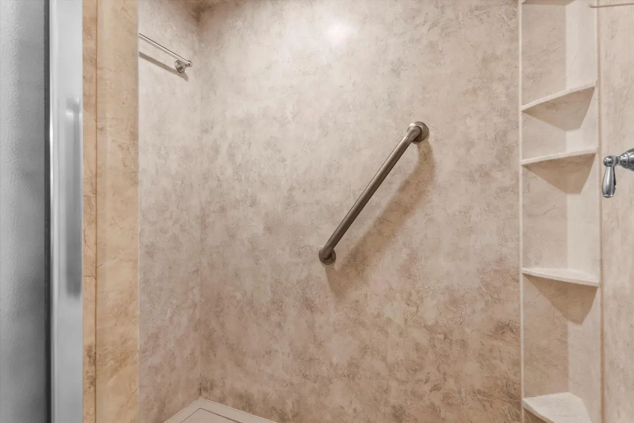 Photo 20 — 504  East Jackson, Levelland, TX 79336