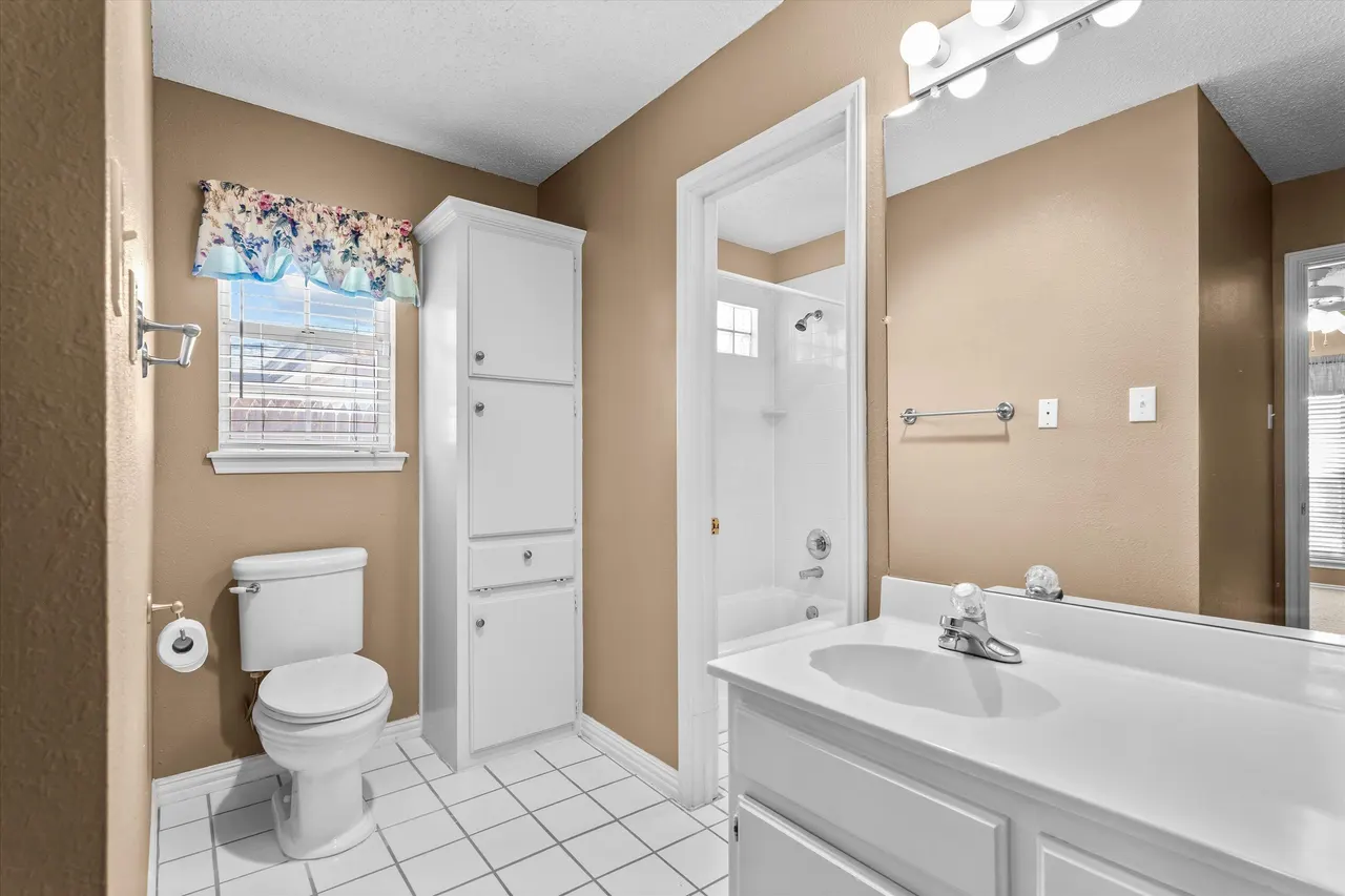 Photo 25 — 504  East Jackson, Levelland, TX 79336