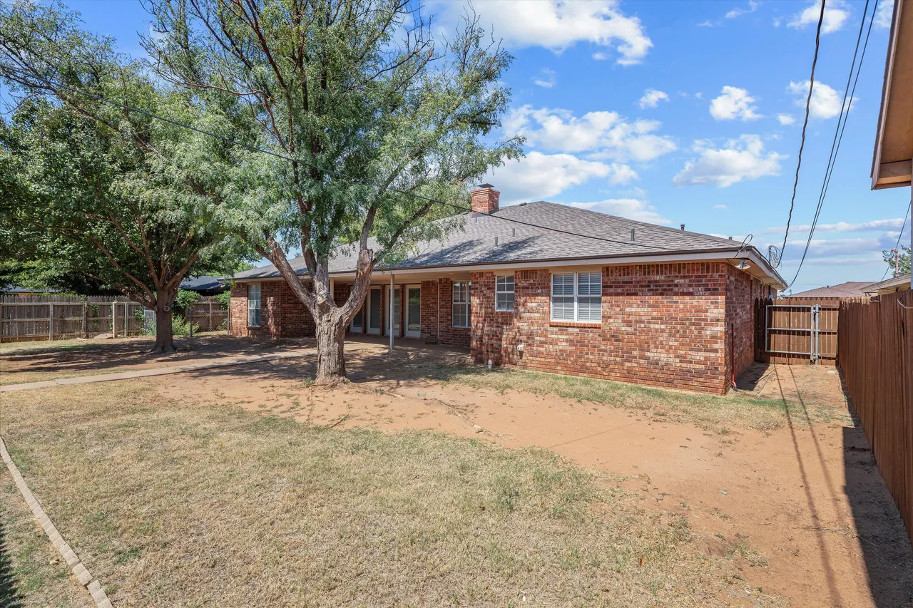 Photo 32 — 504  East Jackson, Levelland, TX 79336