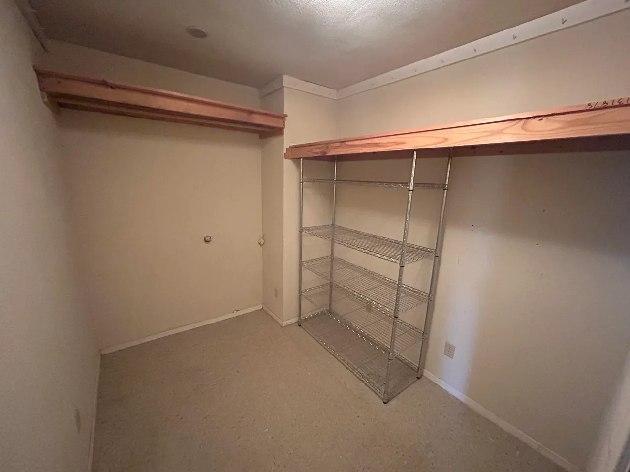 Photo 14 — 604 N Elgin Avenue, Levelland, TX 79336