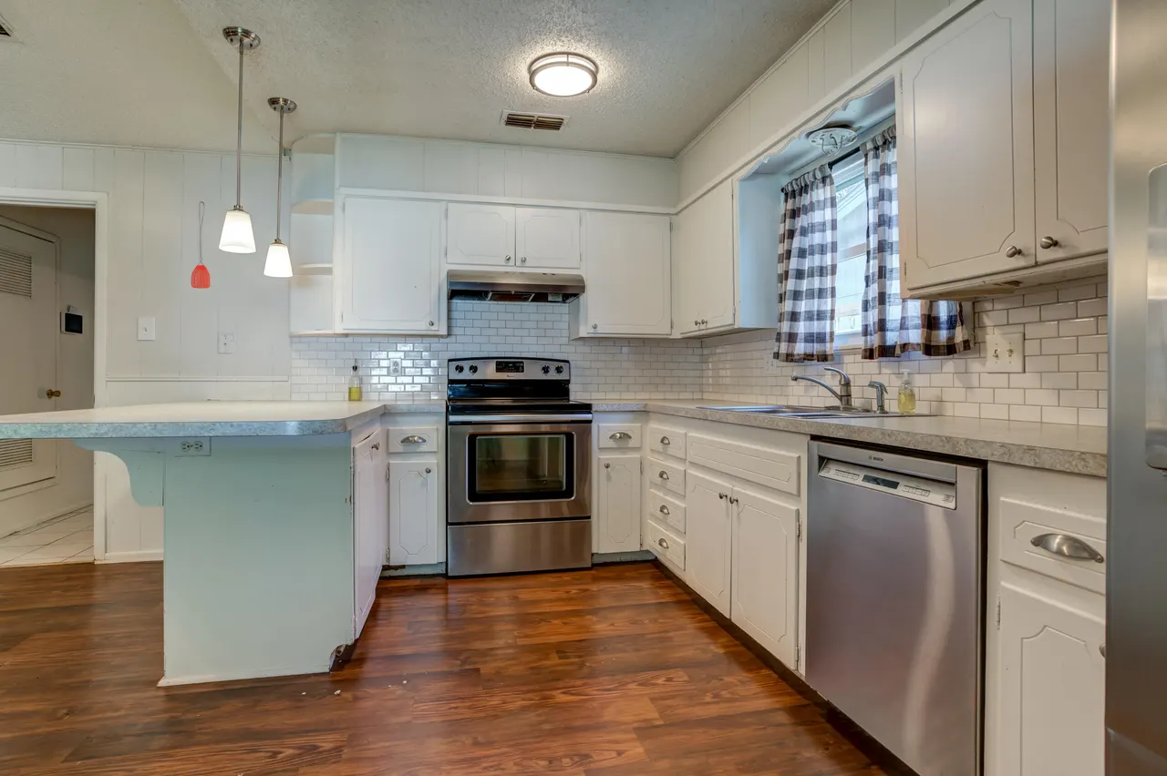 Photo 10 — 4310 56th Street, Lubbock, TX 79413