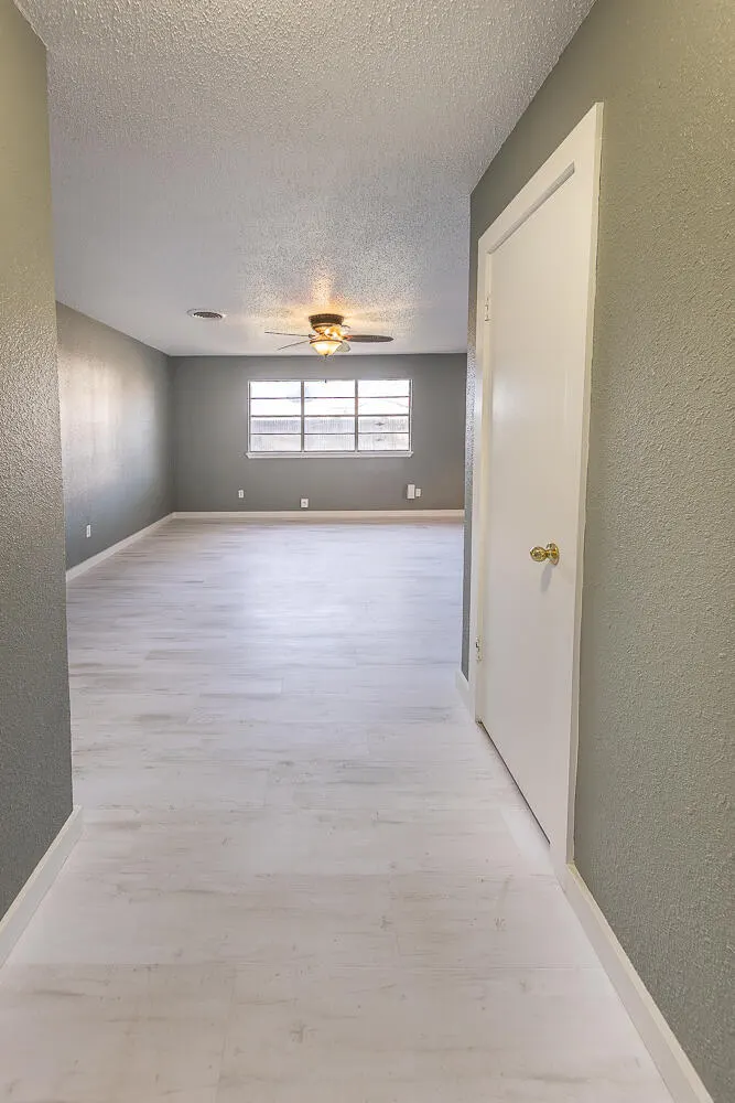 Photo 7 — 5405 49th Street, Lubbock, TX 79414