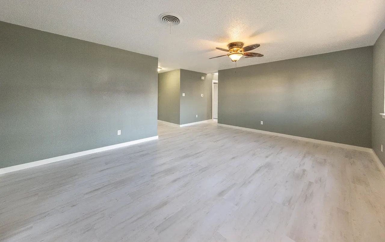 Photo 6 — 5405 49th Street, Lubbock, TX 79414