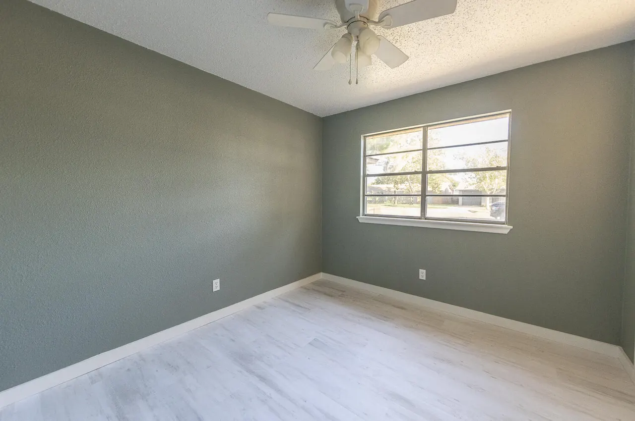 Photo 13 — 5405 49th Street, Lubbock, TX 79414