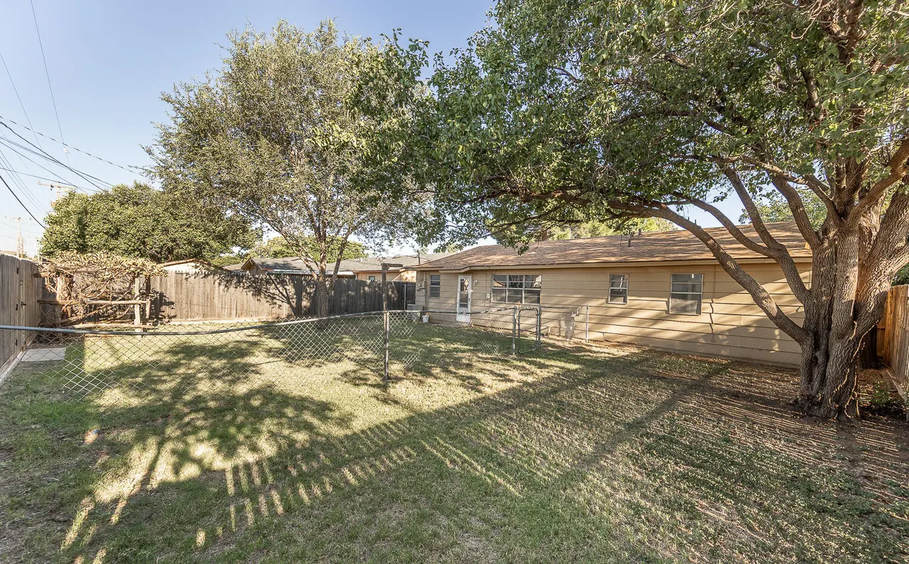Photo 24 — 5405 49th Street, Lubbock, TX 79414
