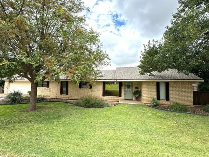 Front exterior — 1412  Ebeling Drive, Plainview, TX 79072