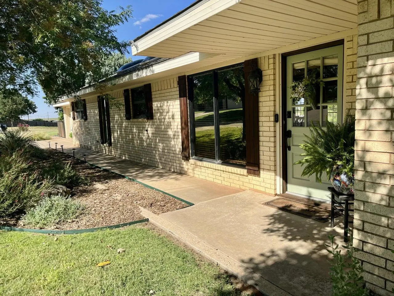 Photo 3 — 1412  Ebeling Drive, Plainview, TX 79072