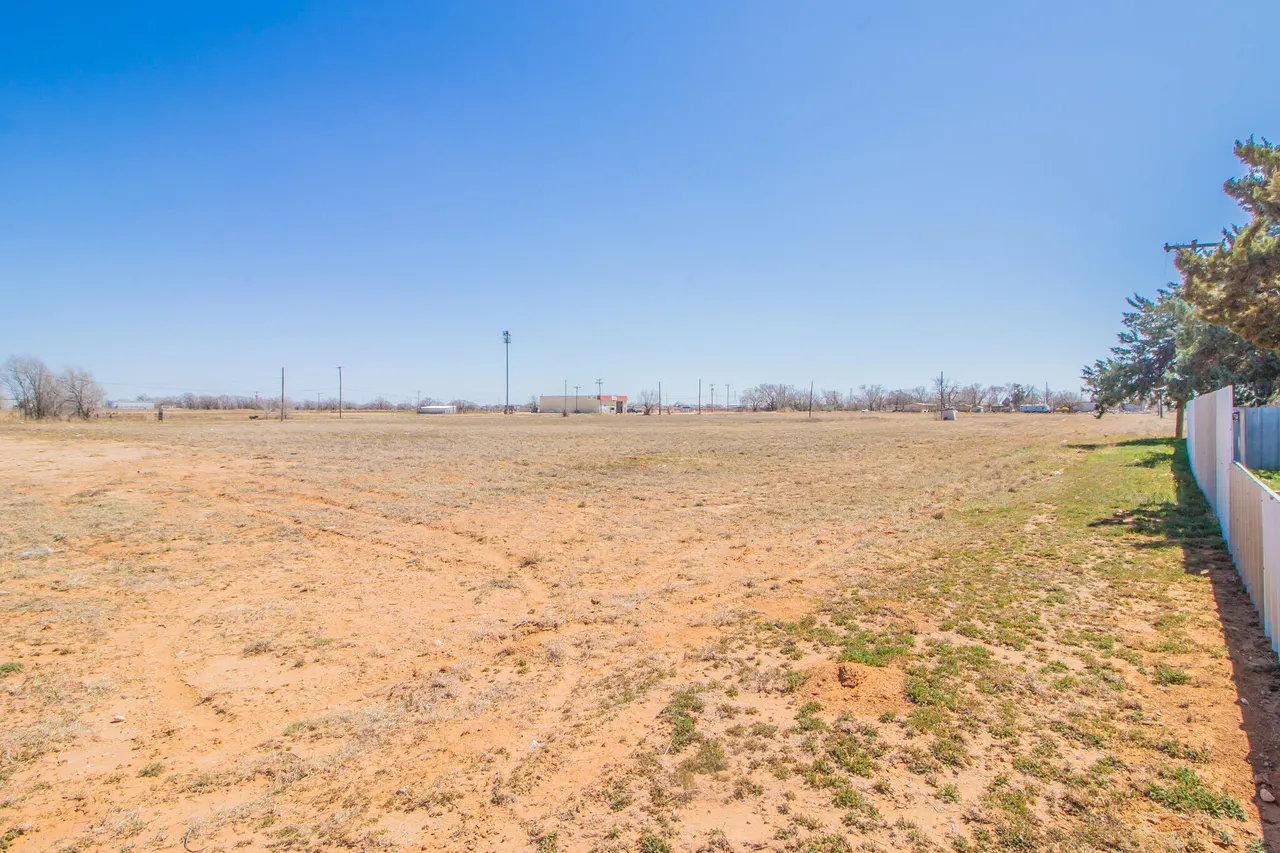 Photo 3 — 1508 E 74th Street, Lubbock, TX 79404