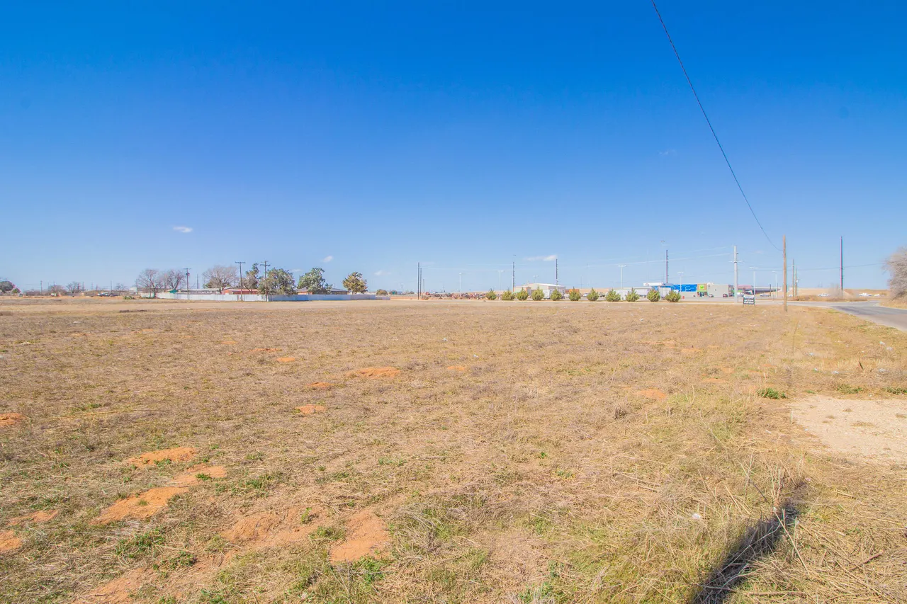 Photo 4 — 1508 E 74th Street, Lubbock, TX 79404