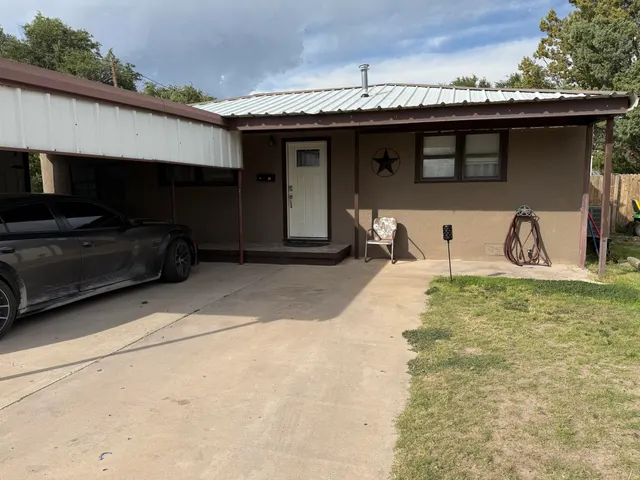 Photo 2 — 207 E Date Avenue, Muleshoe, TX 79347