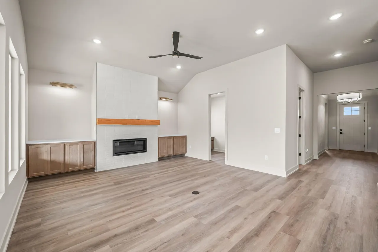 Photo 8 — 4412 Remington Avenue, Lubbock, TX 79407