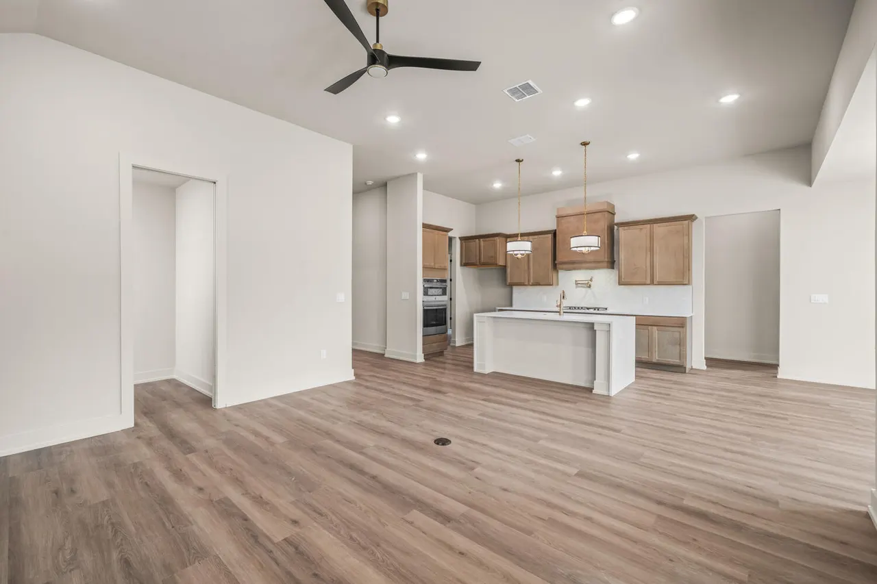 Photo 11 — 4412 Remington Avenue, Lubbock, TX 79407