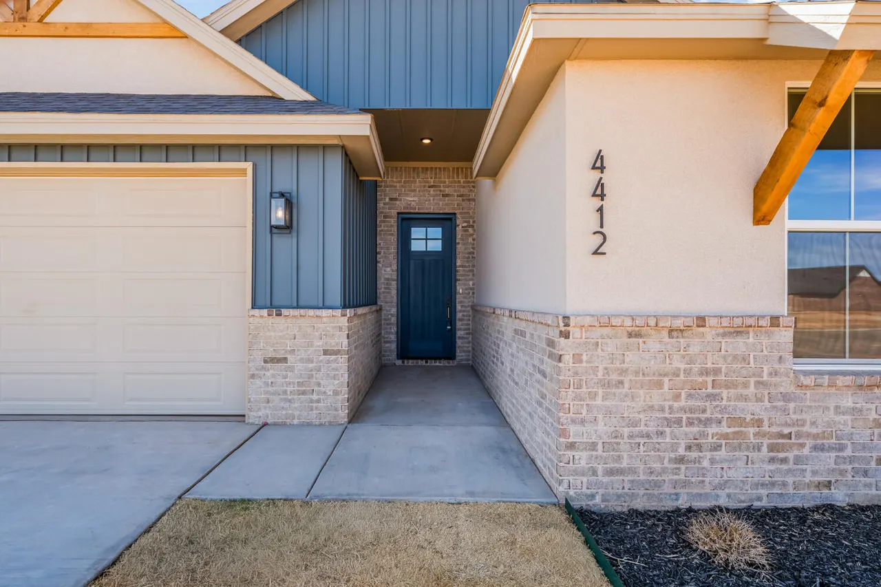 Photo 4 — 4412 Remington Avenue, Lubbock, TX 79407