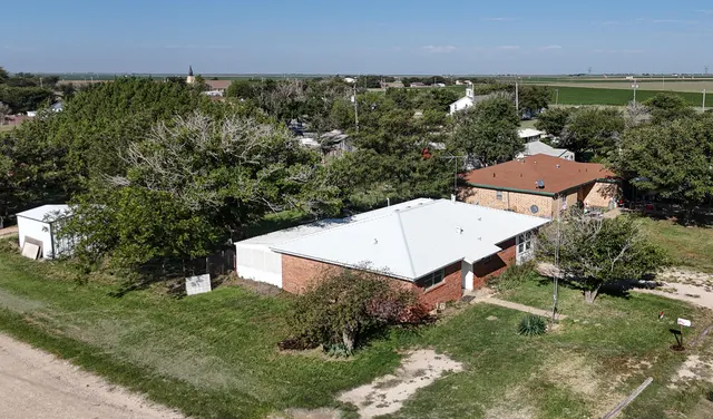 Photo 3 — 1401 Culpepper Avenue, Wilson, TX 79381