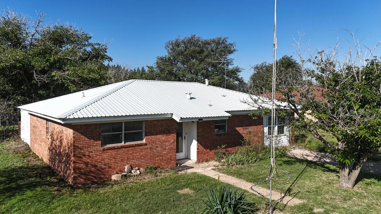 Photo 6 — 1401 Culpepper Avenue, Wilson, TX 79381