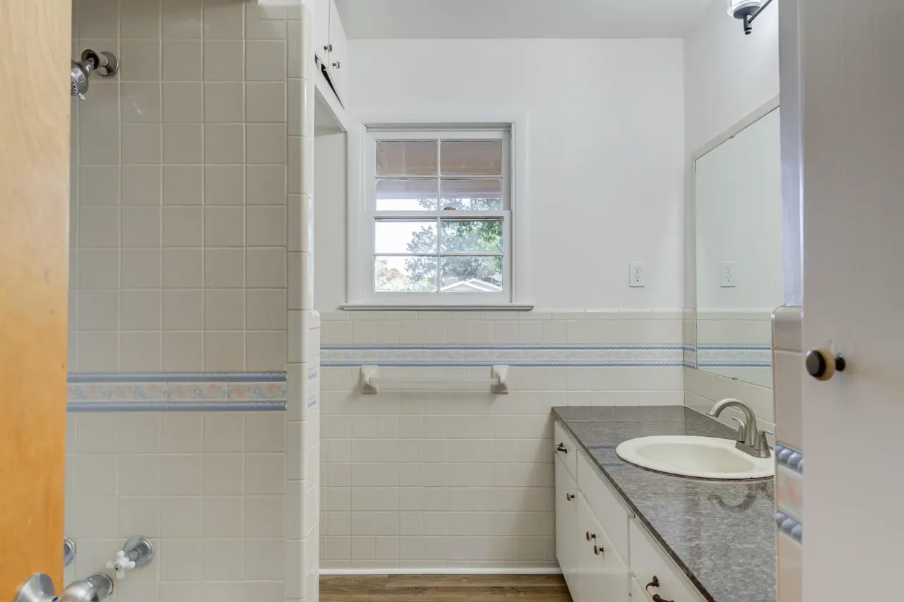 Photo 19 — 2411 33rd Street, Lubbock, TX 79411