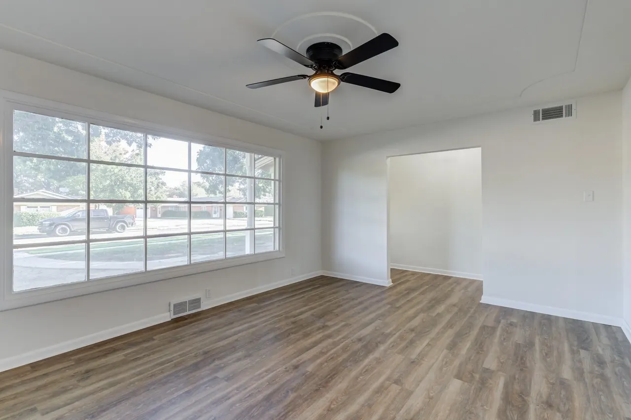 Photo 6 — 2411 33rd Street, Lubbock, TX 79411