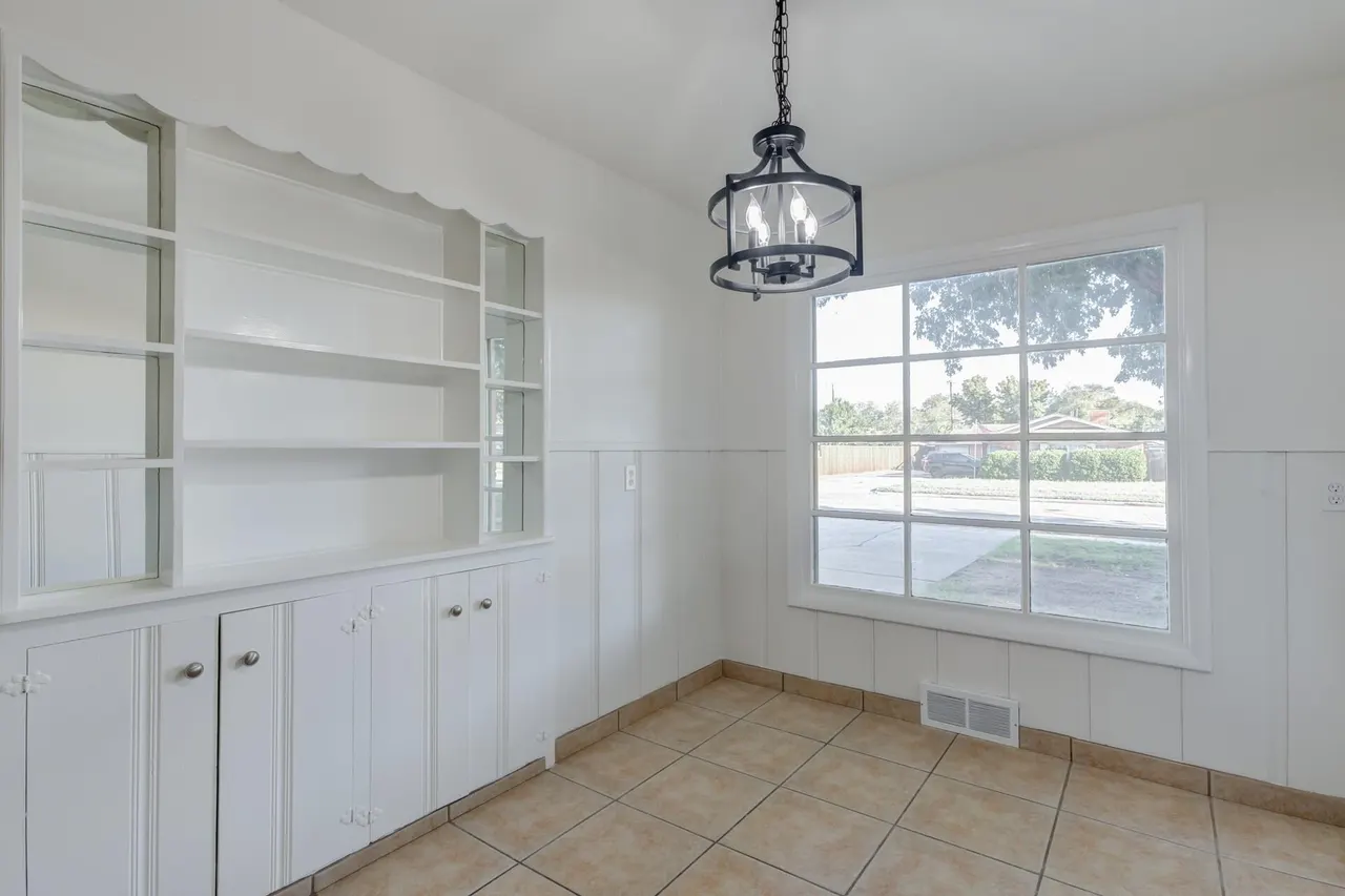 Photo 23 — 2411 33rd Street, Lubbock, TX 79411