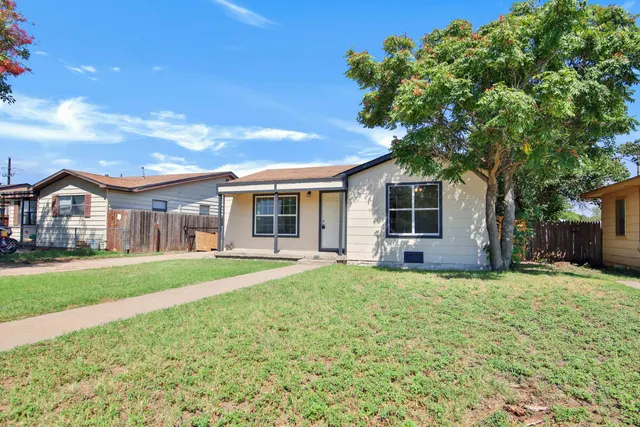 Photo 3 — 3314 2nd Street, Lubbock, TX 79415