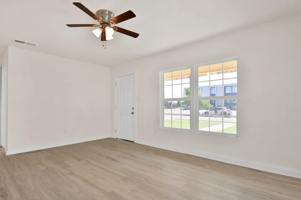Photo 6 — 3314 2nd Street, Lubbock, TX 79415