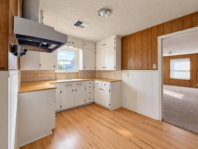 Photo 4 — 715 W Davis Street, Memphis, TX 79245
