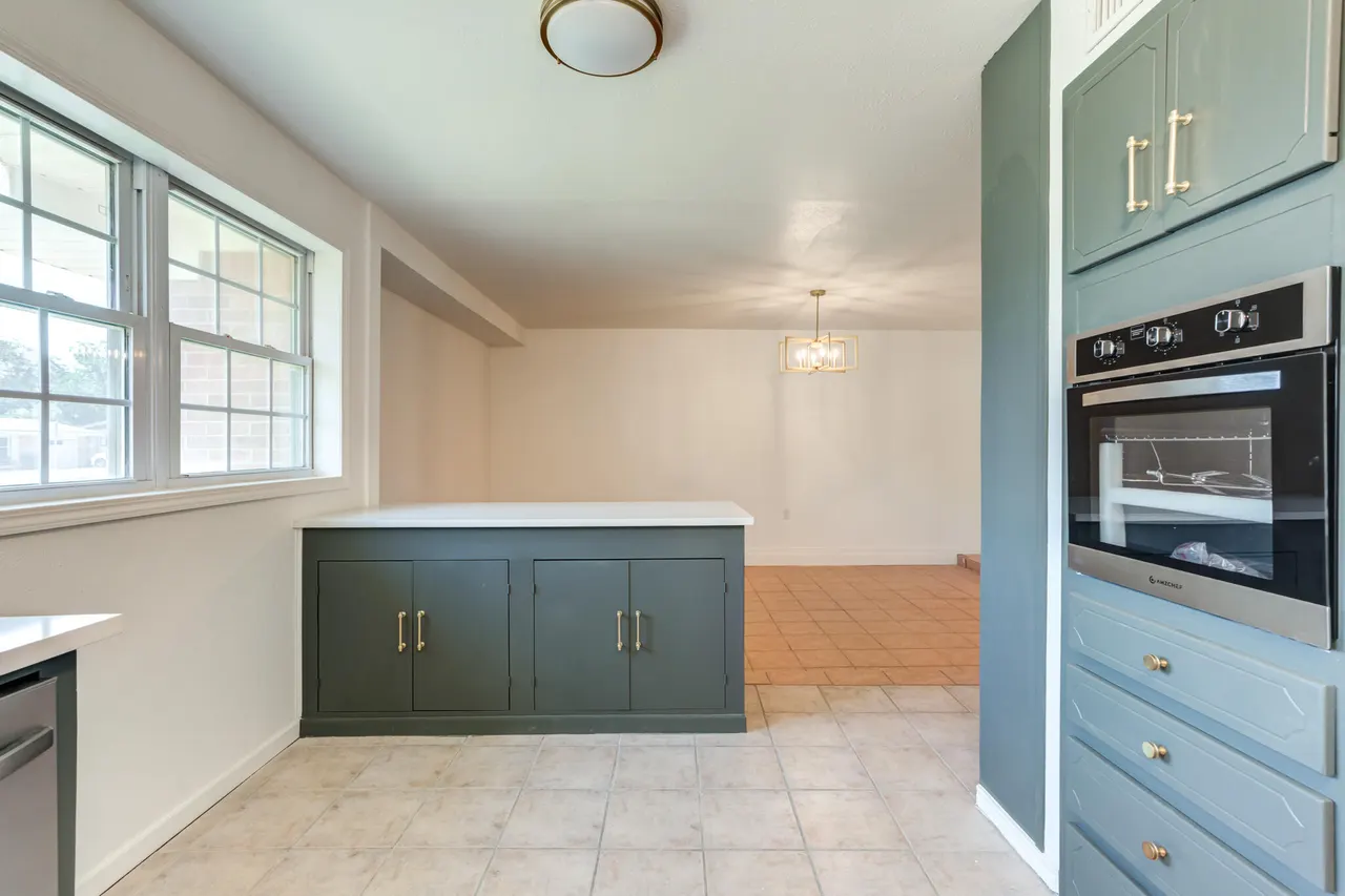 Photo 5 — 4908 47th Street, Lubbock, TX 79414