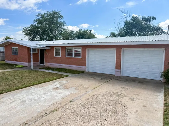 Front exterior — 606 Coke Avenue, Anton, TX 79313
