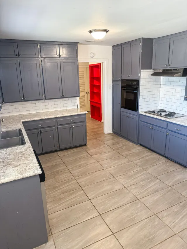 Photo 4 — 606 Coke Avenue, Anton, TX 79313