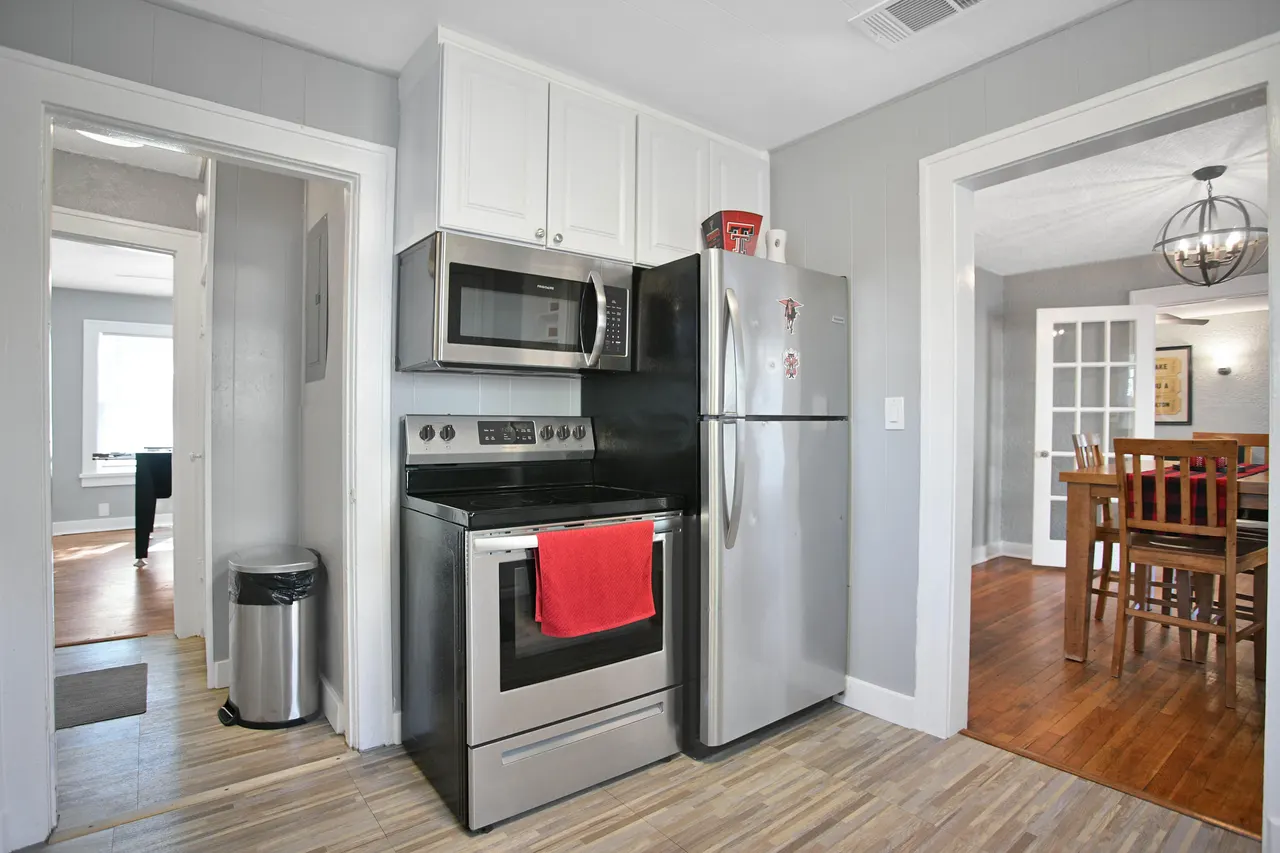 Photo 12 — 2110 15th Street, Lubbock, TX 79401