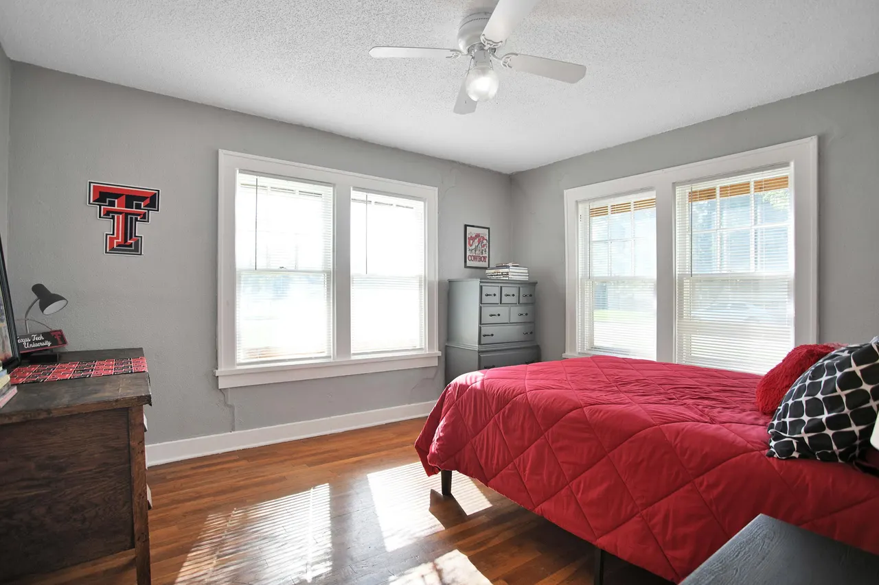 Photo 14 — 2110 15th Street, Lubbock, TX 79401