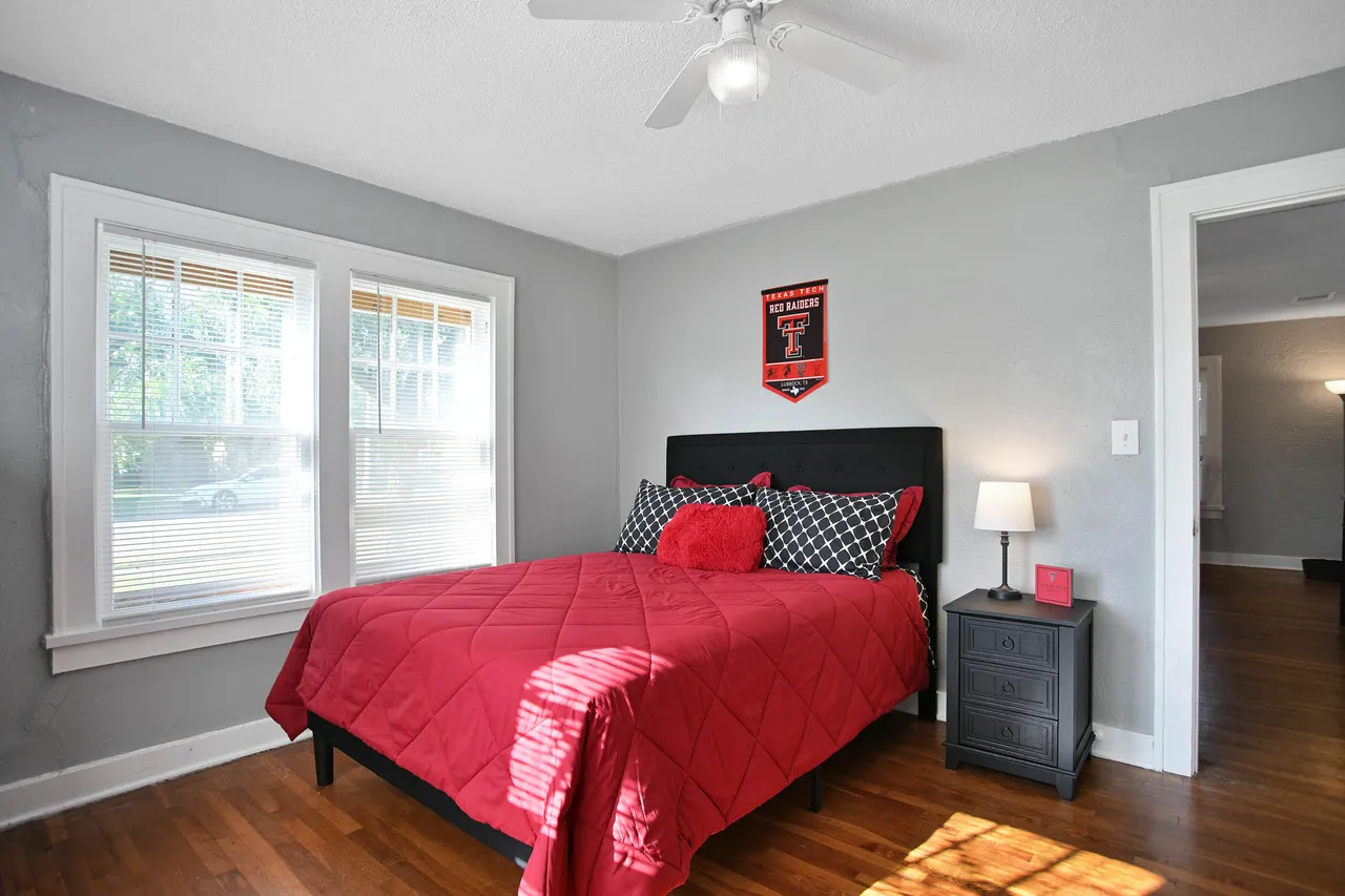 Photo 15 — 2110 15th Street, Lubbock, TX 79401