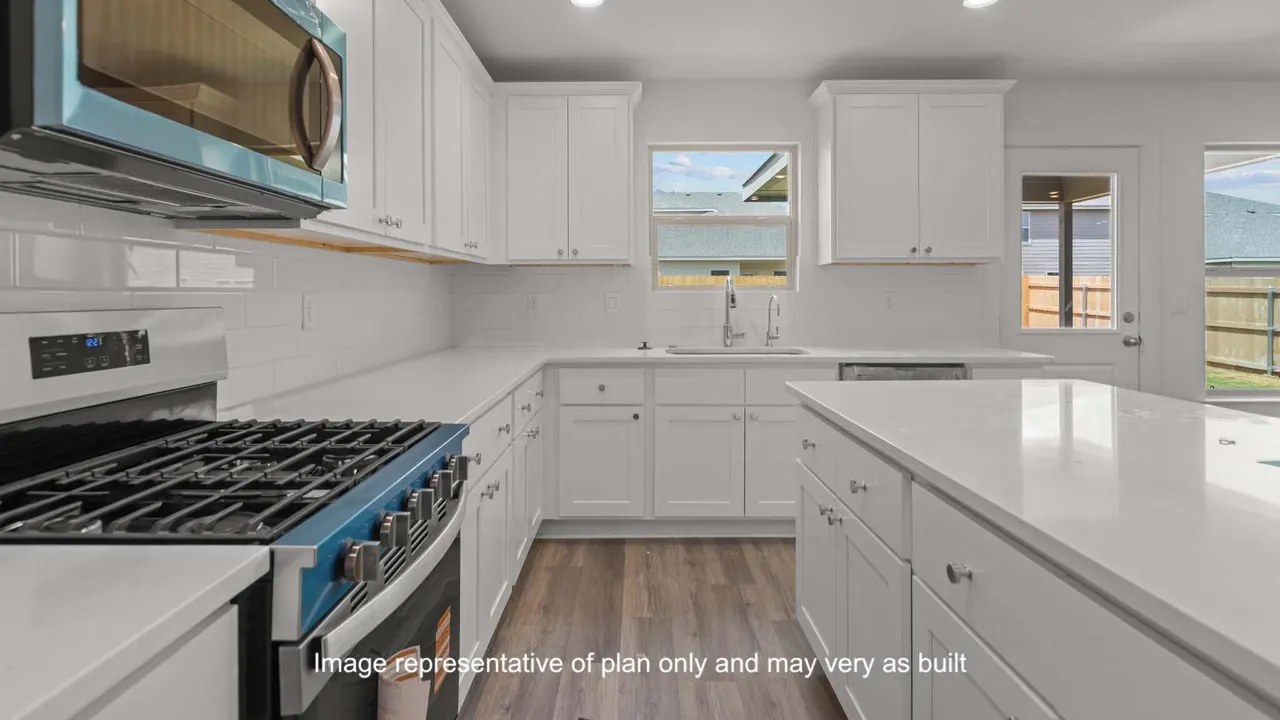 Photo 13 — 618 15th Street, Wolfforth, TX 79382
