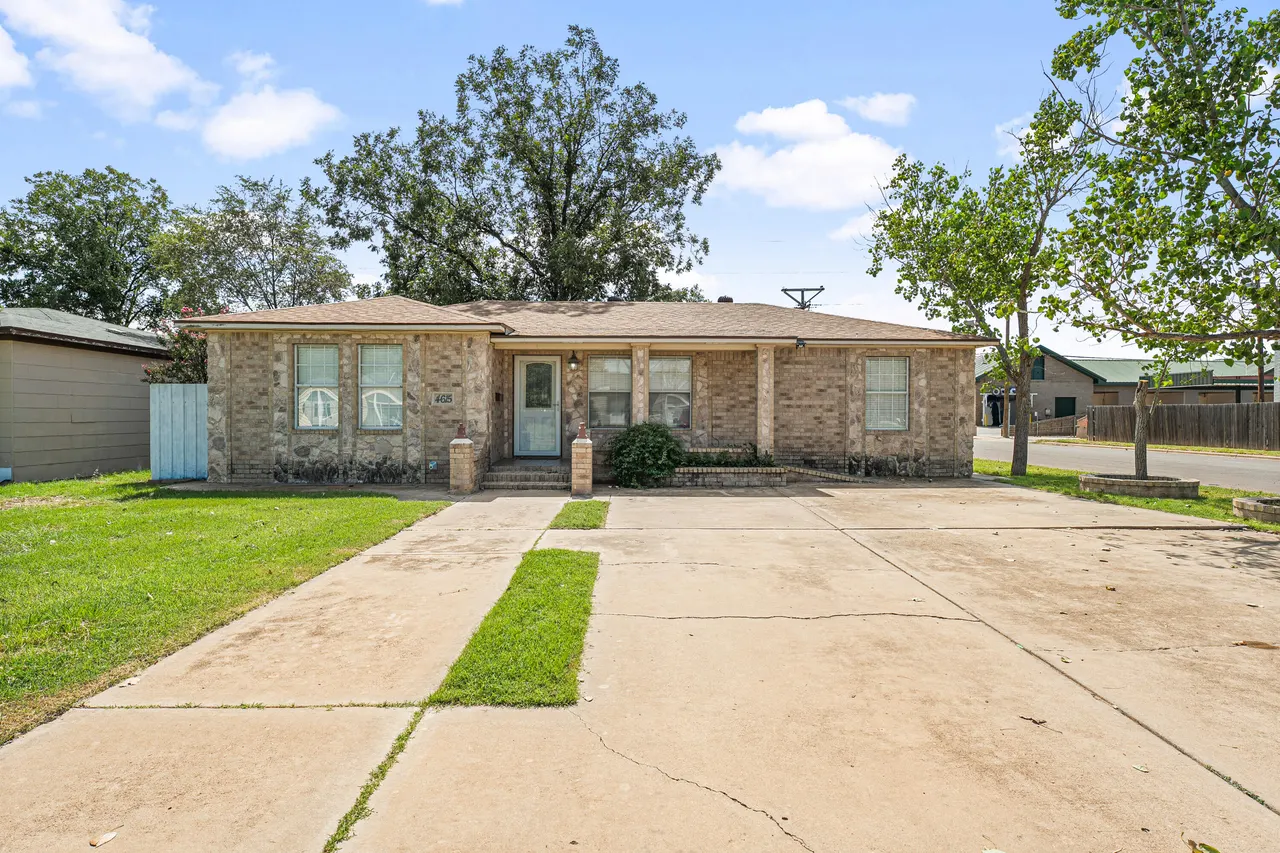 Front exterior — 4615 33rd Street, Lubbock, TX 79410