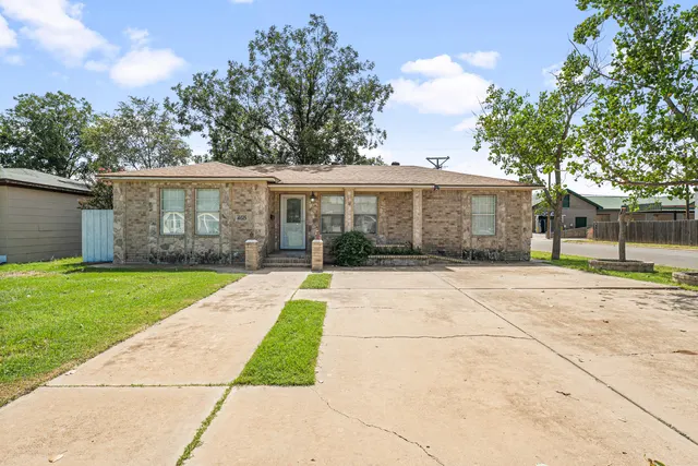 Front exterior — 4615 33rd Street, Lubbock, TX 79410