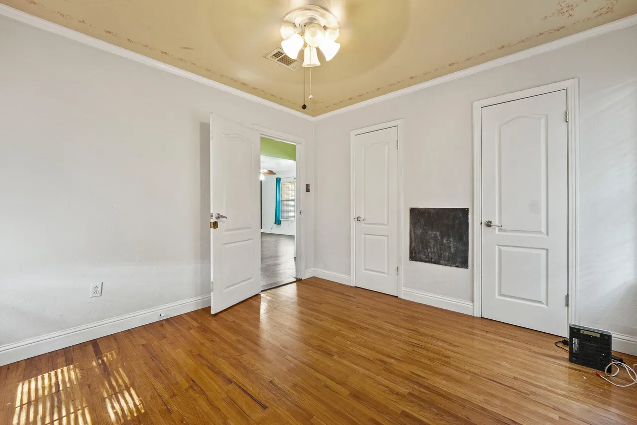 Photo 12 — 4615 33rd Street, Lubbock, TX 79410
