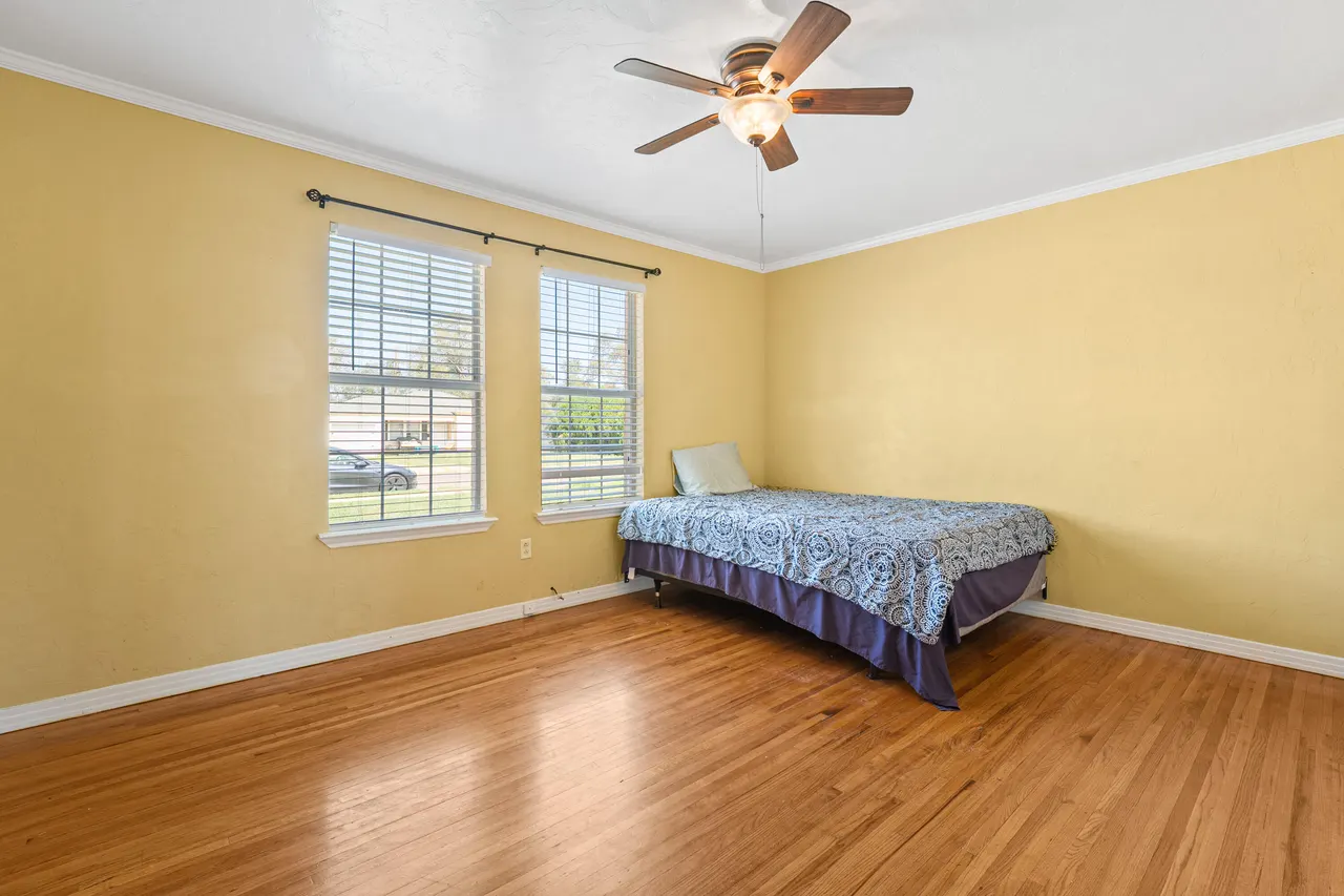Photo 15 — 4615 33rd Street, Lubbock, TX 79410