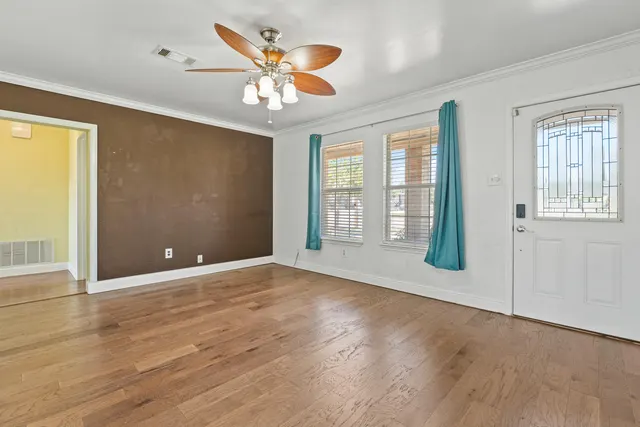 Photo 6 — 4615 33rd Street, Lubbock, TX 79410