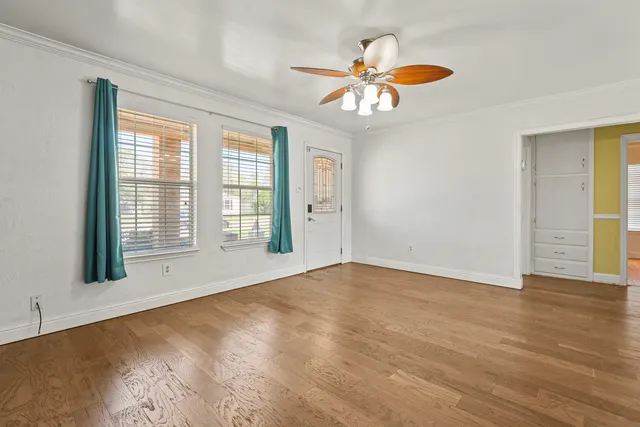 Photo 7 — 4615 33rd Street, Lubbock, TX 79410