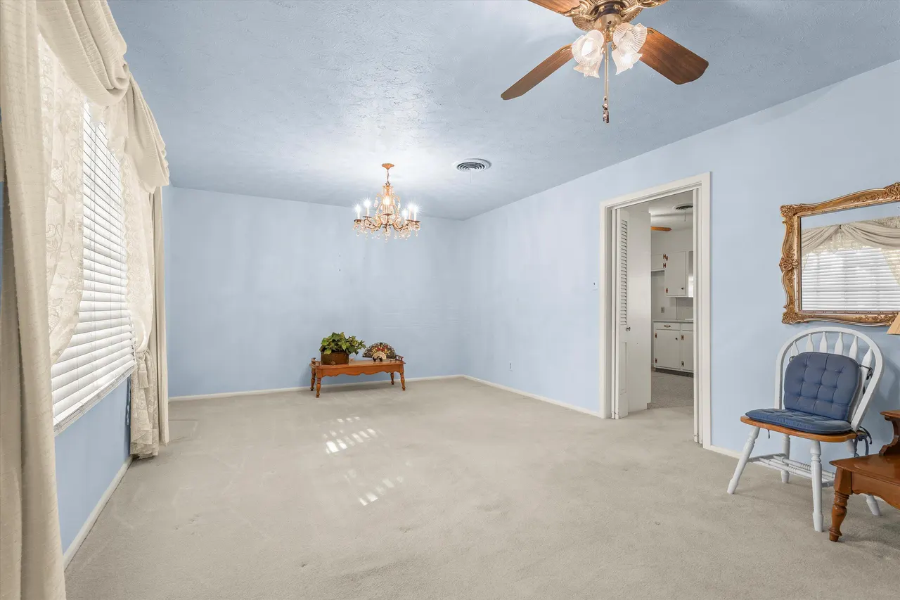Photo 11 — 909 S Hockley Avenue, Sundown, TX 79372