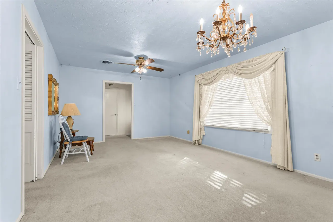 Photo 12 — 909 S Hockley Avenue, Sundown, TX 79372