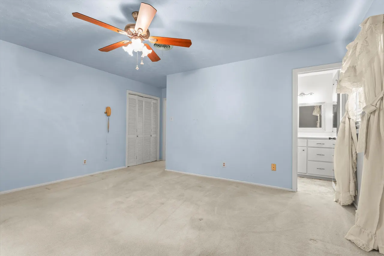Photo 14 — 909 S Hockley Avenue, Sundown, TX 79372