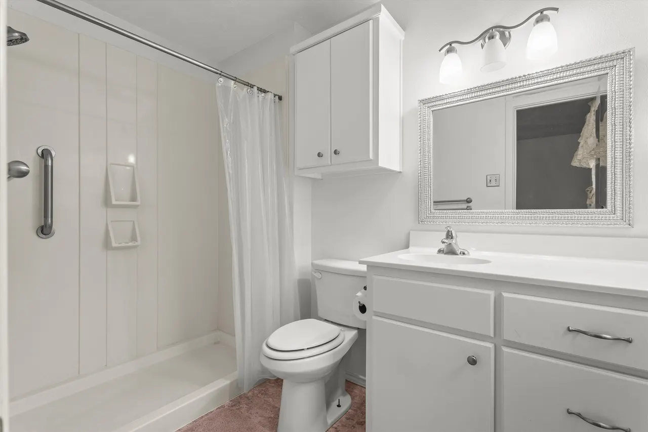 Photo 15 — 909 S Hockley Avenue, Sundown, TX 79372