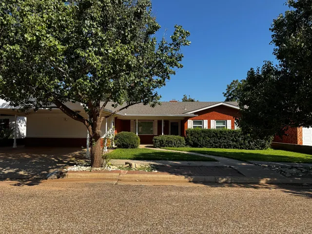 Front exterior — 2218 S 4th Street, Lamesa, TX 79331