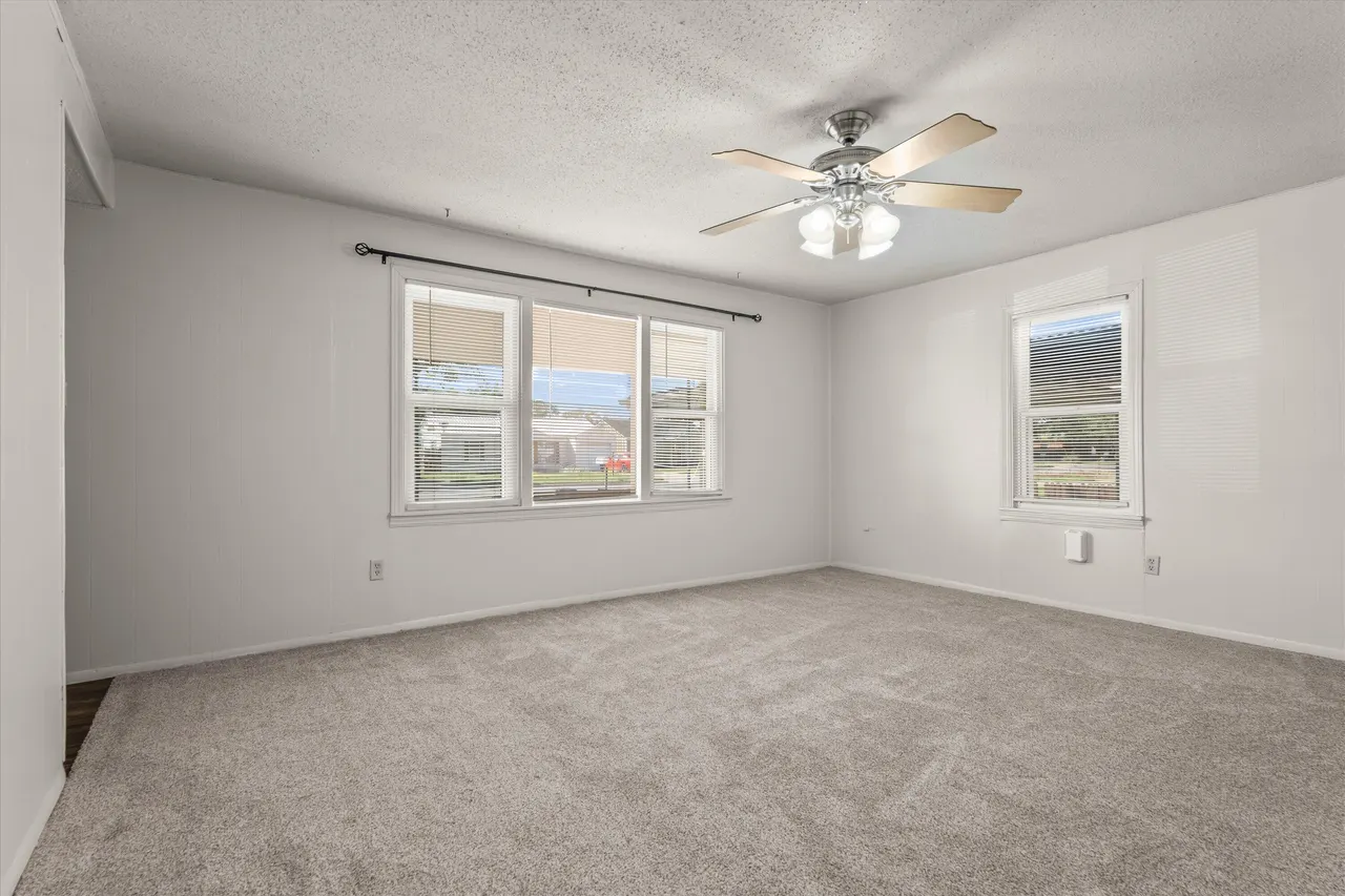 Photo 3 — 1215  Avenue C, Levelland, TX 79336
